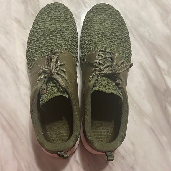 Nike Other - Nike Roshe fly knit shoes